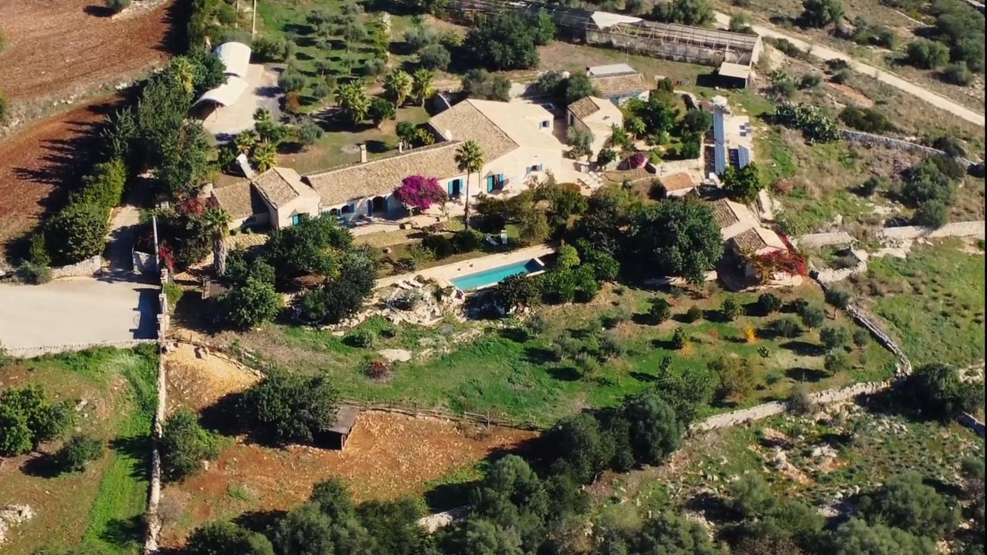 Case Brizza Casale Zappulla Exterior photo